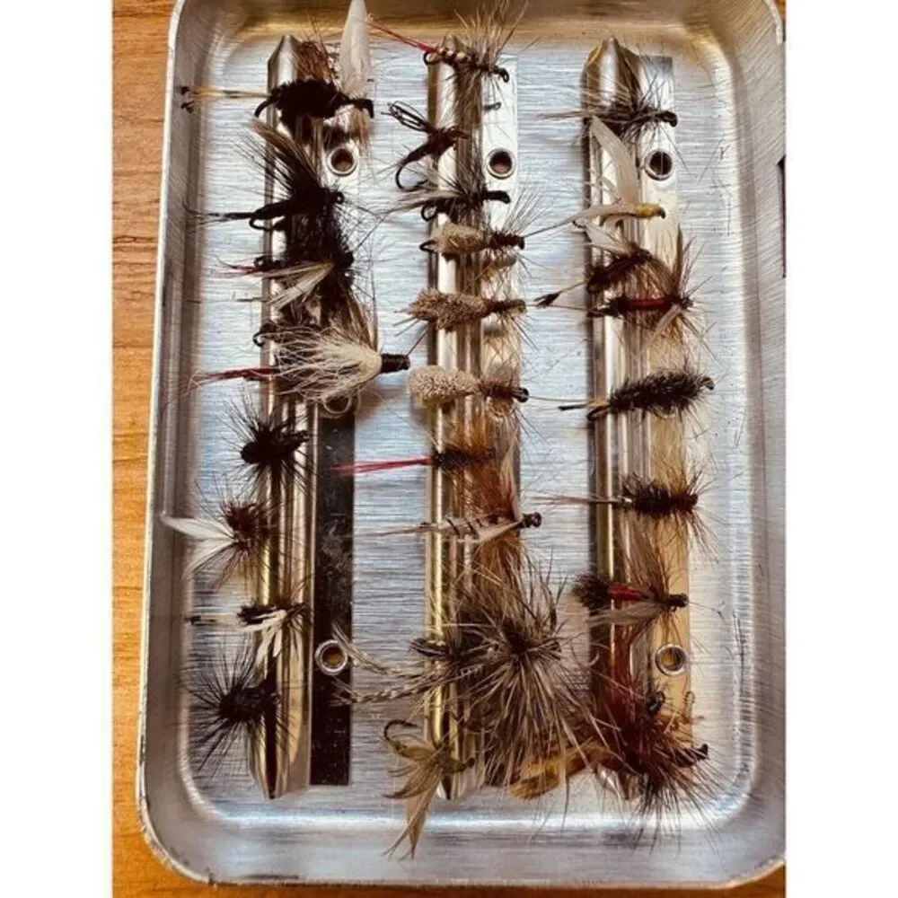 Perrine #66 Aluminum Sterling Quality Tackle Fly Box W/Over 50 Flies Pocket Size